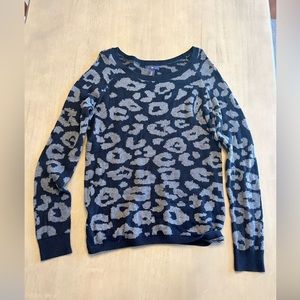 Leopard Print Gap sweater, size medium